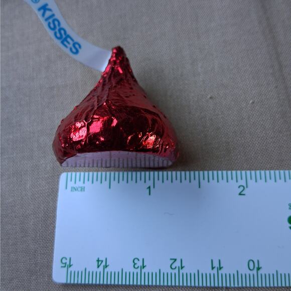 Hallmark Hershey's Kiss Red Foil Brooch Pin Lightweight Christmas Vintage 1989 - Picture 4 of 4